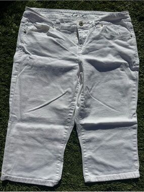 INC White Stretch Denim Jeans - Classic Fit